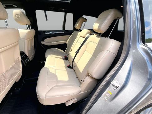Used 2019 Mercedes-Benz GLS 450 4MATIC image 21