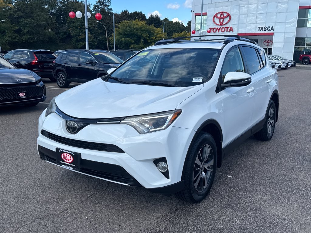 Used 2017 Toyota RAV4 XLE w/ Plus Special Value Package AWD/4WD image 3