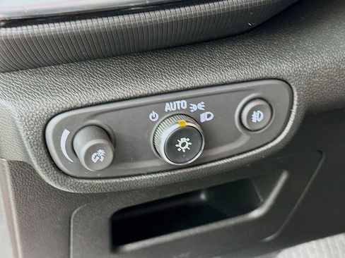 Used 2023 Chevrolet TrailBlazer LT image 15