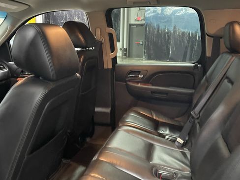 Used 2011 Chevrolet Suburban LT AWD/4WD image 13
