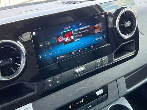 Used 2020 Mercedes-Benz Sprinter 3500 image 43