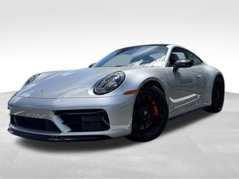 Used 2024 Porsche 911 Carrera GTS RWD image 3