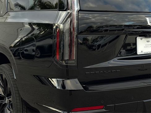 New 2026 Cadillac Escalade ESV Platinum Sport w/ LPO, ONYX Package image 14