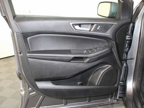 Certified 2024 Ford Edge SEL image 18