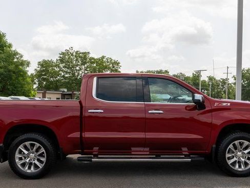 Used 2020 Chevrolet Silverado 1500 LTZ w/ LTZ Premium Package AWD/4WD image 5