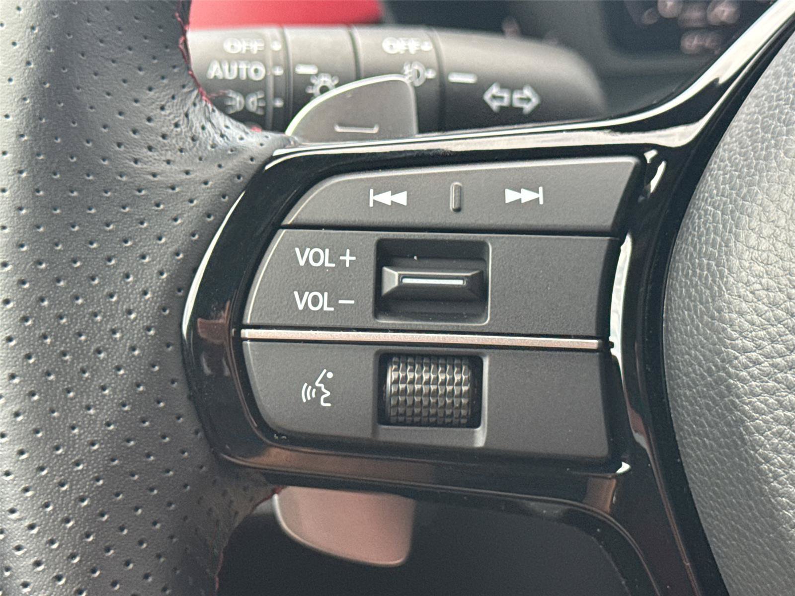 Certified 2025 Acura ADX A-Spec AWD/4WD image 13