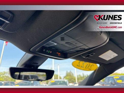 Used 2022 Buick Enclave Premium AWD/4WD image 30