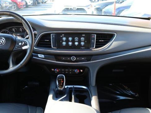 Used 2019 Buick Enclave Essence FWD image 19