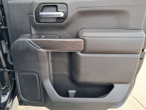 Used 2022 Chevrolet Silverado 1500 LTZ w/ Z71 Off-Road Package image 14