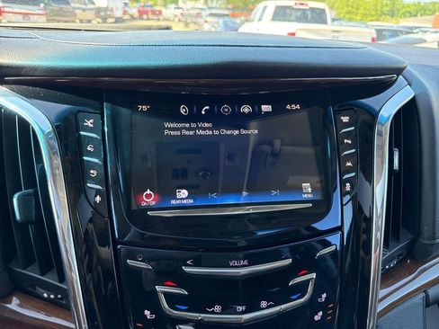 Used 2016 Cadillac Escalade ESV Premium AWD/4WD image 41