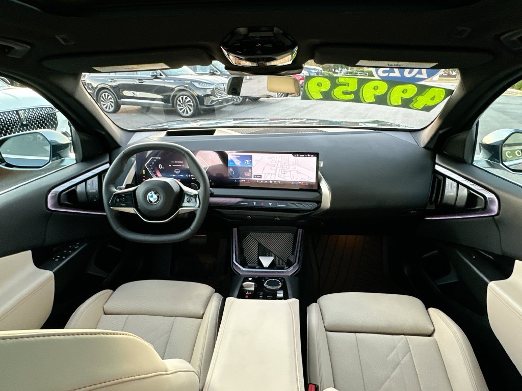 Used 2025 BMW X3 xDrive30i w/ Premium Package AWD/4WD image 3