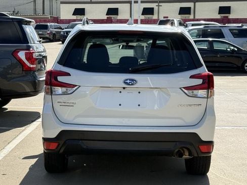 Used 2023 Subaru Forester Premium AWD/4WD image 5