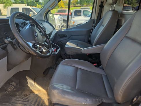 Used 2017 Ford Transit 150 130 Low Roof RWD image 7