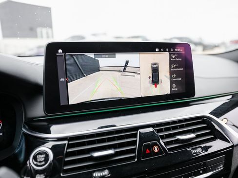 Used 2022 BMW M550i xDrive w/ Executive Package image 19