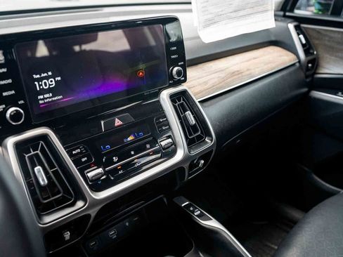Used 2023 Kia Sorento X-Line EX AWD/4WD image 18