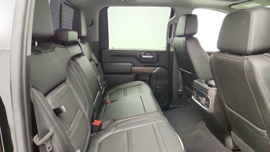 Used 2022 GMC Sierra 2500 Denali w/ Denali Black Diamond Edition AWD/4WD image 24