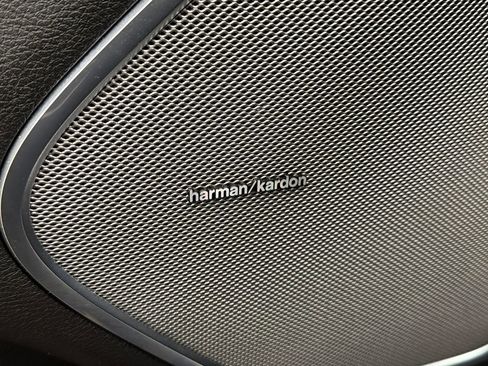 Used 2025 RAM 1500 Laramie w/ Night Edition image 33