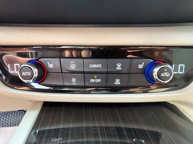 Used 2019 Buick Regal Essence w/ Driver Confidence Package I AWD/4WD image 18
