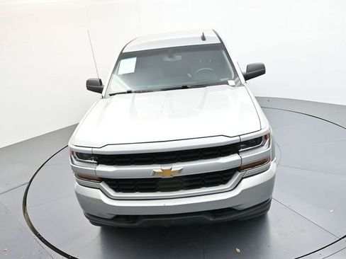 Used 2018 Chevrolet Silverado 1500 Custom w/ Custom Value Package image 30