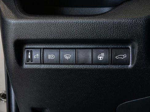 Used 2022 Toyota RAV4 XLE w/ Convenience Package AWD/4WD image 14
