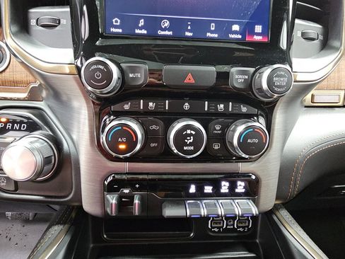 Used 2022 RAM 1500 Limited w/ Body Color Bumper Group image 20