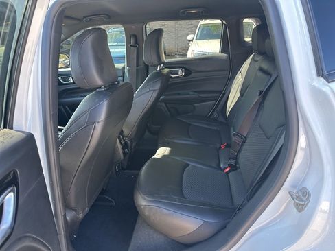 Used 2025 Jeep Compass Latitude w/ Altitude Special Edition AWD/4WD image 13