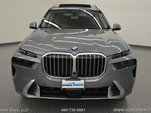 Used 2025 BMW X7 xDrive40i image 5