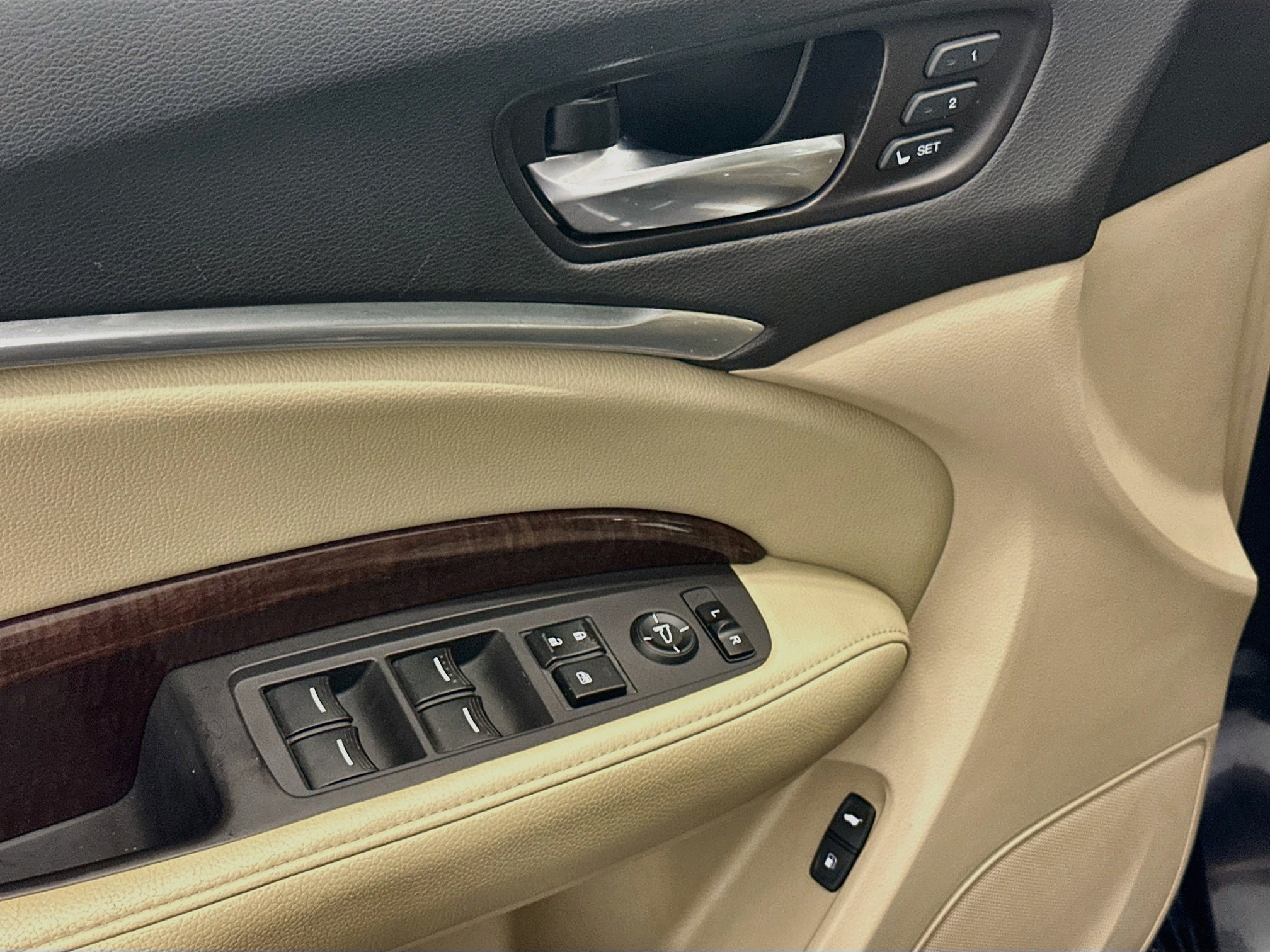 Used 2019 Acura MDX SH-AWD image 15