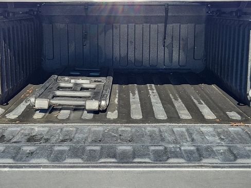 Used 2019 RAM 1500 Laramie image 16