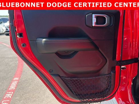 Used 2020 Jeep Wrangler Unlimited Sahara w/ LED Lighting Group AWD/4WD image 14