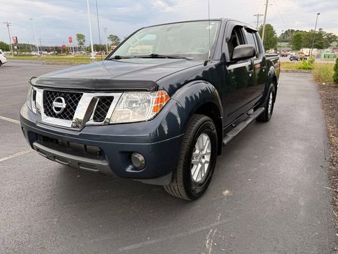 Used 2019 Nissan Frontier SV AWD/4WD image 6