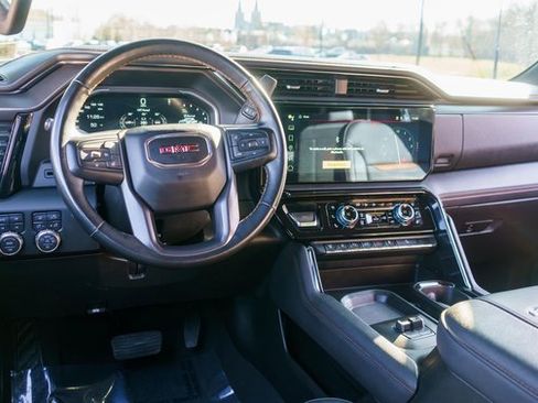 Used 2024 GMC Sierra 2500 AT4 w/ AT4 Preferred Package image 13