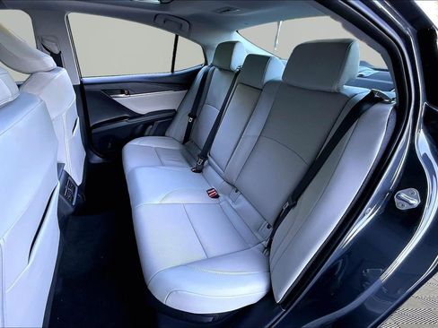 Used 2025 Toyota Camry XLE w/ Premium Plus Package FWD image 18