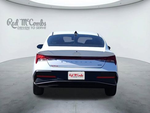 New 2026 Hyundai Elantra Blue image 4