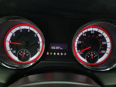 Used 2018 Dodge Grand Caravan SXT image 23