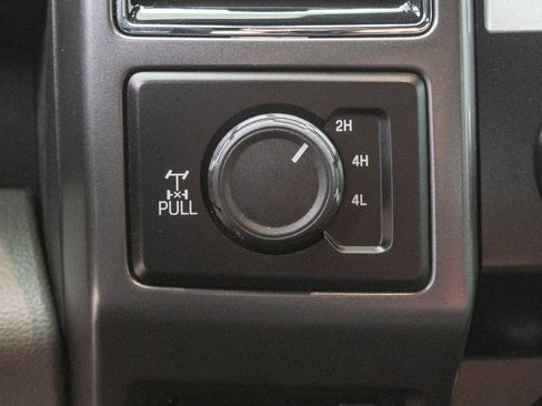 Used 2019 Ford F250 XLT w/ XLT Premium Package image 23