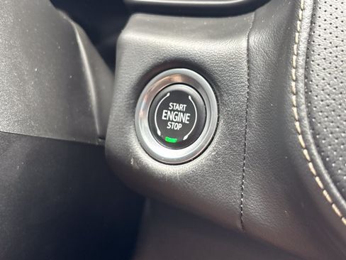 Used 2023 GMC Yukon SLT AWD/4WD image 33