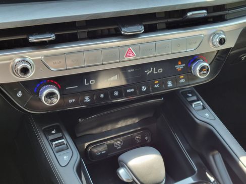 Used 2024 Kia Telluride EX X-Line AWD/4WD image 23