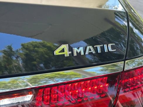 Used 2022 Mercedes-Benz S 580 4MATIC Sedan w/ Rear Seat Package image 20