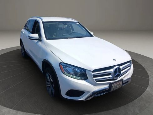 Used 2019 Mercedes-Benz GLC 300 image 2