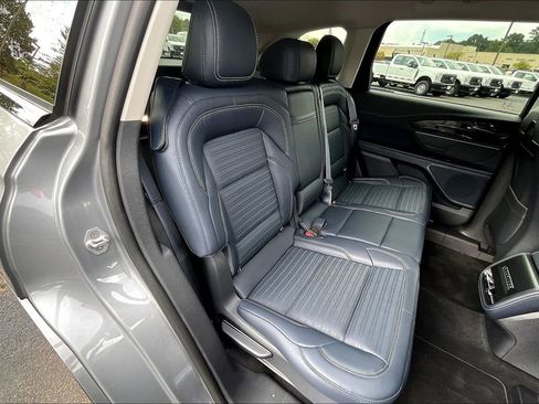 Used 2024 Lincoln Nautilus Reserve image 26