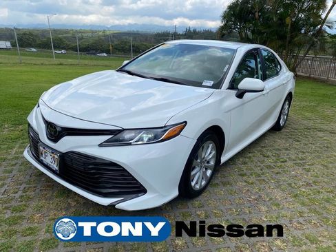 Used 2019 Toyota Camry LE FWD image 21