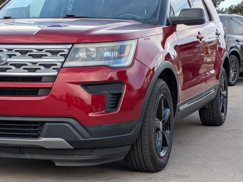 Used 2019 Ford Explorer XLT image 10