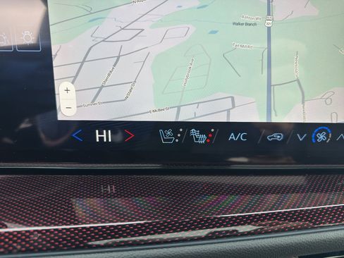 New 2026 Chevrolet Traverse RS image 12