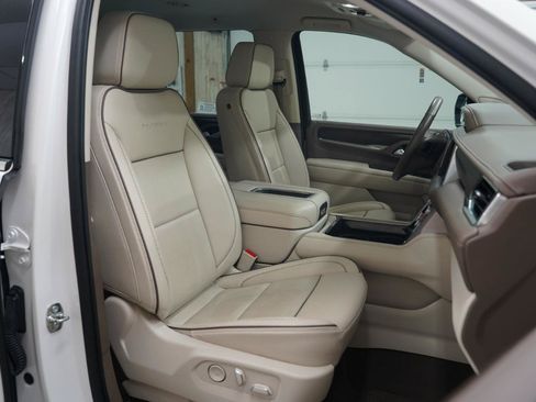 Used 2022 GMC Yukon Denali AWD/4WD image 25