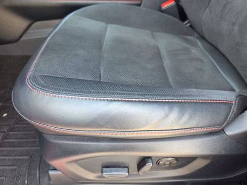 Used 2025 Ford Explorer ST AWD/4WD image 21
