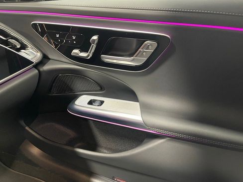 Used 2026 Mercedes-Benz E 350 4MATIC image 27