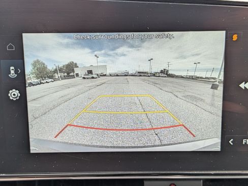 Used 2024 Hyundai Elantra SEL FWD image 24