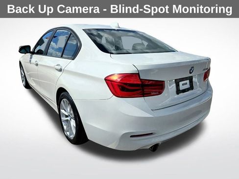 Used 2018 BMW 320i Sedan w/ Convenience Package image 6