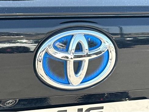 Used 2023 Toyota RAV4 XLE w/ Convenience Package AWD/4WD image 23